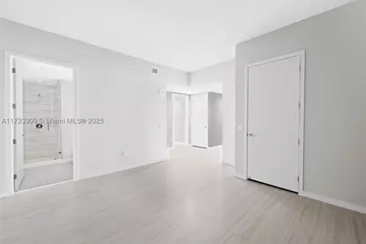 851 NE 1st #PH 5411, Miami, FL 33132 - Photo 32