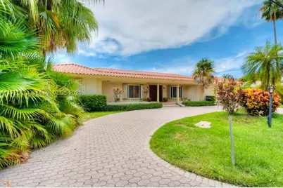12 Isla Bahia, Fort Lauderdale, FL 33316 - Photo 2