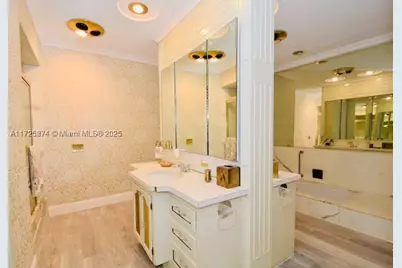 12 Isla Bahia, Fort Lauderdale, FL 33316 - Photo 32