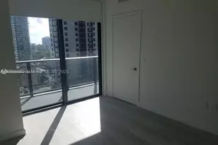 55 SW 9th, Miami, FL 33130 - Photo 4