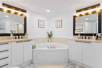 16699 Collins #2709, Sunny Isles Beach, FL 33160 - Photo 22