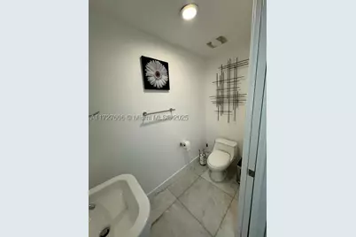 1040 Biscayne #1505, Miami, FL 33132 - Photo 10