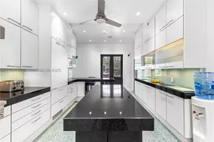 1181 S Alhambra, Coral Gables, FL 33146 - Photo 16