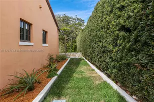 1181 S Alhambra, Coral Gables, FL 33146 - Photo 38