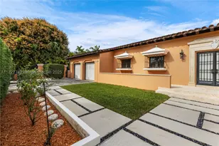 1181 S Alhambra, Coral Gables, FL 33146 - Photo 8