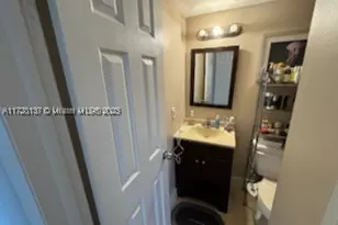 250 180th, Sunny Isles Beach, FL 33160 - Photo 22