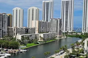 500 Bayview, Sunny Isles Beach, FL 33160 - Photo 2