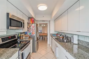 21205 Yacht Club, Aventura, FL 33180 - Photo 10