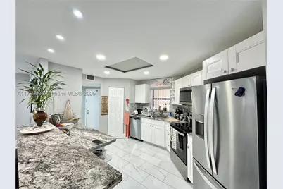 6655 W Broward #201, Plantation, FL 33317 - Photo 8