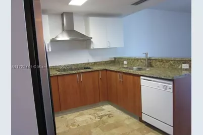 170 SE 14th #2306, Miami, FL 33131 - Photo 2