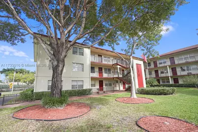 151 SW 135th #302T, Pembroke Pines, FL 33027 - Photo 2