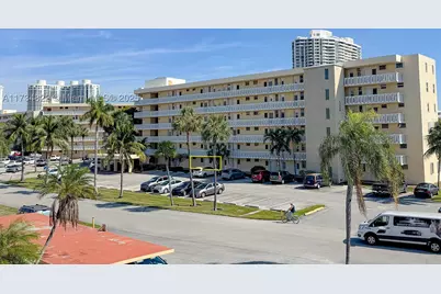 2930 Point East #E109, Aventura, FL 33160 - Photo 24