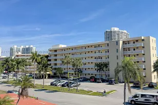 2930 Point E, Aventura, FL 33160 - Photo 24