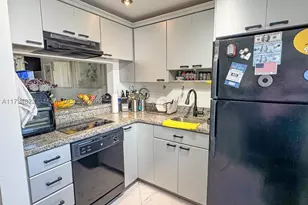2930 Point E, Aventura, FL 33160 - Photo 8