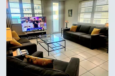 100 Lincoln #821, Miami Beach, FL 33139 - Photo 2