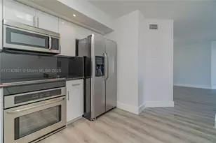 3530 Mystic Pointe, Aventura, FL 33180 - Photo 4