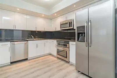 3530 Mystic Pointe #1513, Aventura, FL 33180 - Photo 2