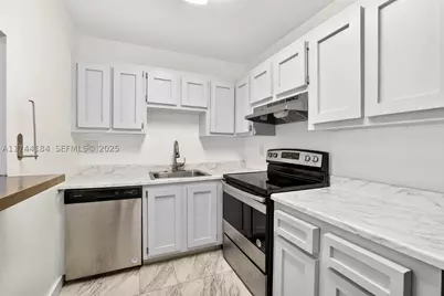 4174 Inverrary #706, Lauderhill, FL 33319 - Photo 10
