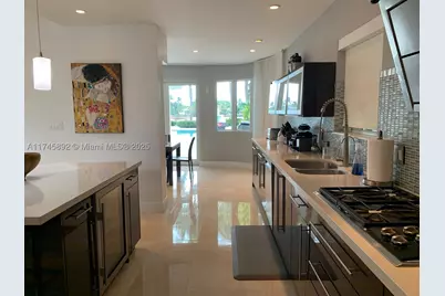 1670 Daytonia, Miami Beach, FL 33141 - Photo 18