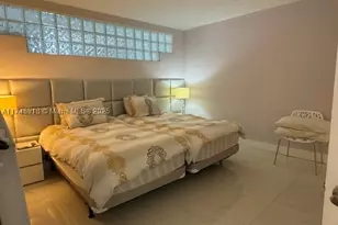 5401 Collins, Miami Beach, FL 33140 - Photo 32