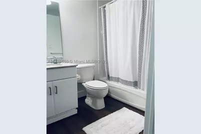 1200 Brickell Bay #3924, Miami, FL 33131 - Photo 14