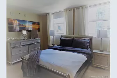 1200 Brickell Bay #3924, Miami, FL 33131 - Photo 12