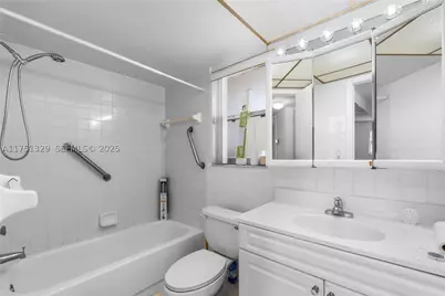 8450 Sunrise Lakes #306, Sunrise, FL 33322 - Photo 20
