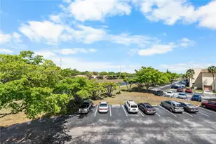 8450 Sunrise Lakes, Sunrise, FL 33322 - Photo 4
