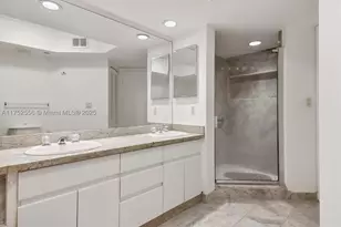 16485 Collins, Sunny Isles Beach, FL 33160 - Photo 10