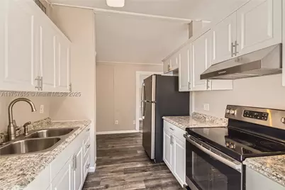 1753 NE 178th, North Miami Beach, FL 33162 - Photo 2