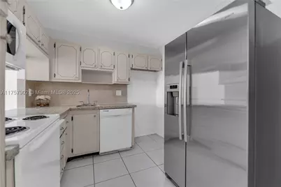 1817 S Ocean #827, Hallandale, FL 33009 - Photo 4