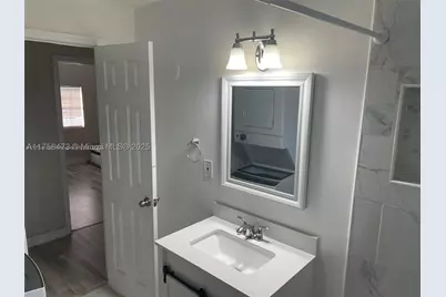 4896 SW 28th, Dania Beach, FL 33312 - Photo 4