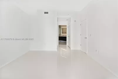 851 NE 1st #4203, Miami, FL 33132 - Photo 18