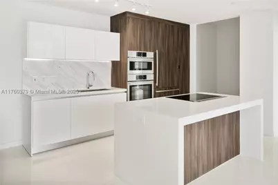 851 NE 1st #4203, Miami, FL 33132 - Photo 2