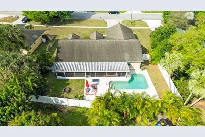 155 Kings, Royal Palm Beach, FL 33411 - Photo 8