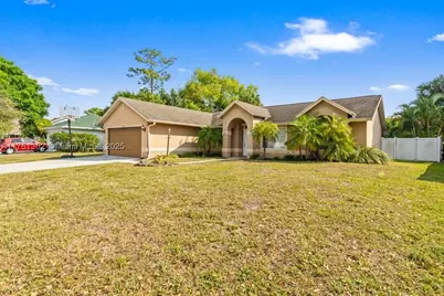 155 Kings, Royal Palm Beach, FL 33411 - Photo 2