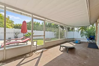 155 Kings, Royal Palm Beach, FL 33411 - Photo 36