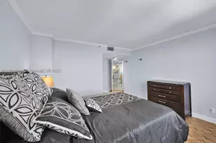 300 Three Islands, Hallandale, FL 33009 - Photo 8