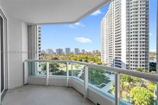 21150 Point, Aventura, FL 33180 - Photo 22