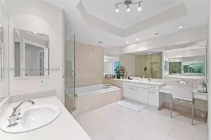 21150 Point, Aventura, FL 33180 - Photo 10
