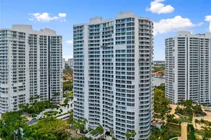 21150 Point, Aventura, FL 33180 - Photo 42