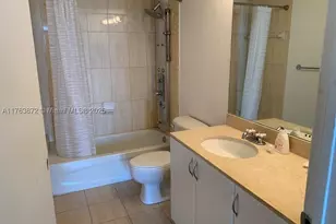 1750 N Bayshore, Miami, FL 33132 - Photo 10