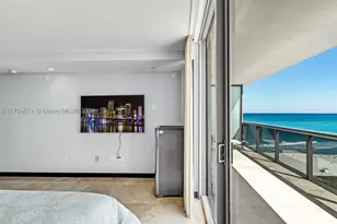 5875 Collins, Miami Beach, FL 33140 - Photo 2