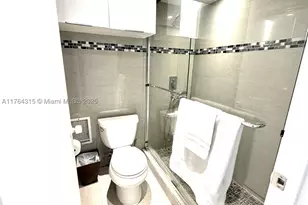 5445 Collins, Miami Beach, FL 33140 - Photo 12