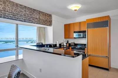 1435 Brickell #3607, Miami, FL 33131 - Photo 4