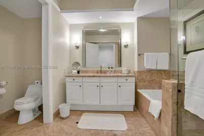 1435 Brickell #3607, Miami, FL 33131 - Photo 20