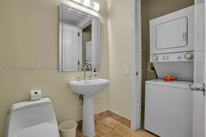 1435 Brickell #3607, Miami, FL 33131 - Photo 32
