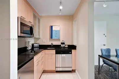 2670 E Sunrise #419, Fort Lauderdale, FL 33304 - Photo 12