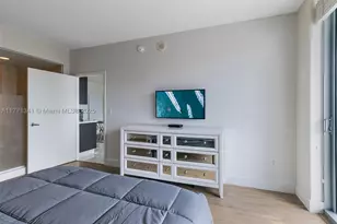 90 SW 3rd, Miami, FL 33130 - Photo 10