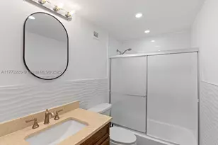 400 Kings Point, Sunny Isles Beach, FL 33160 - Photo 22